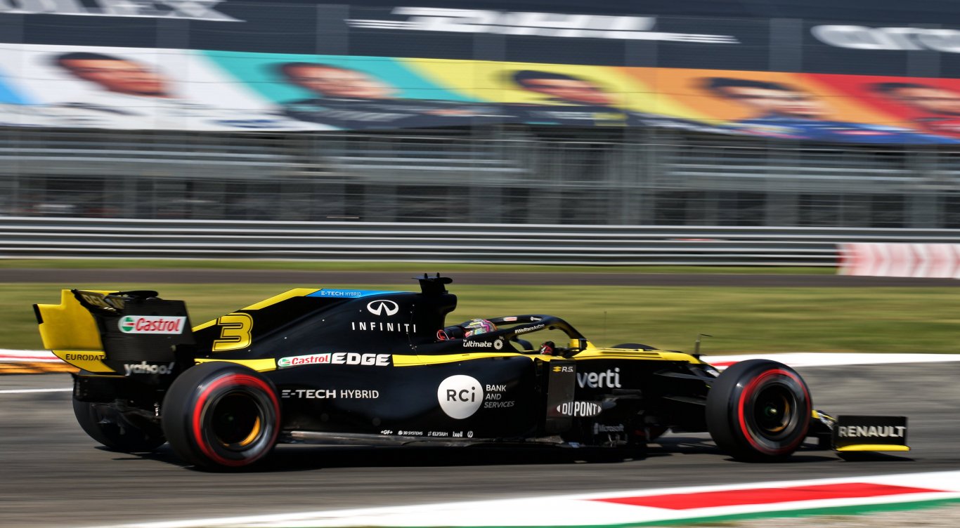 Daniel Ricciardo in zijn Formule 1 auto tijdens de Heineken Italiaanse Grand Prix
